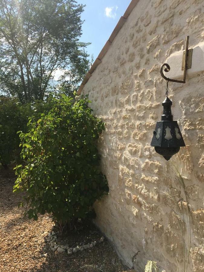 La Chaumeauniere Panzió Aigrefeuille-dʼAunis Kültér fotó